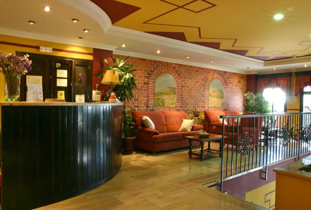 Rosas Hotel 2*